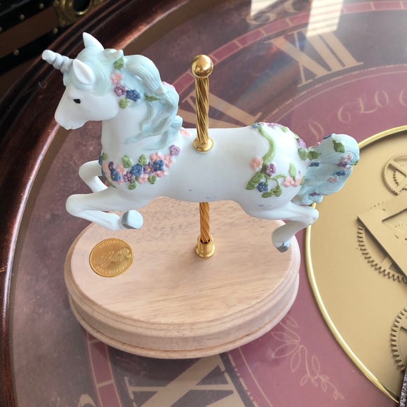 Lefton carousel - Picture 2 of 5